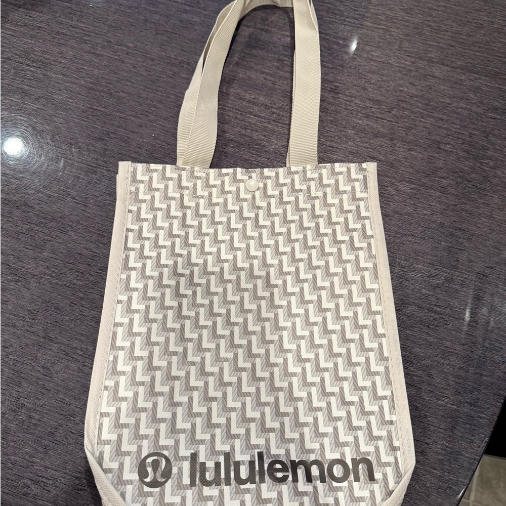 Lululemon Athletica Beige Patterned Tote